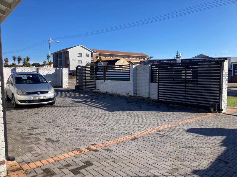 To Let Commercial Property for Rent in Westering Eastern Cape